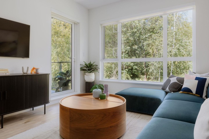 Photo 2 at 609 - 3594 Malsum Drive, Roche Point, North Vancouver