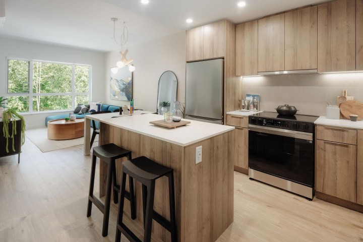 Photo 3 at 609 - 3594 Malsum Drive, Roche Point, North Vancouver