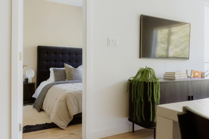 Photo 5 at 609 - 3594 Malsum Drive, Roche Point, North Vancouver