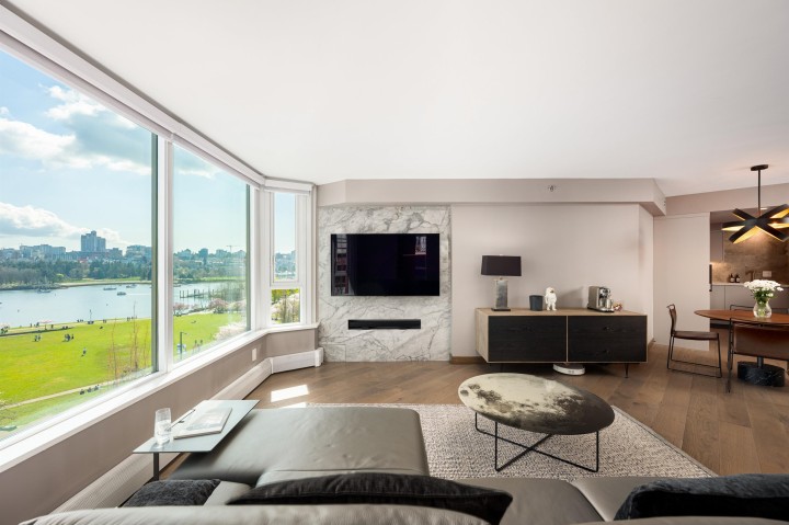 Photo 3 at 805 - 388 Drake Street, Yaletown, Vancouver West