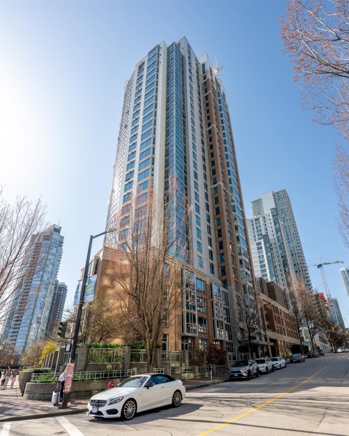 Photo 21 at 805 - 388 Drake Street, Yaletown, Vancouver West