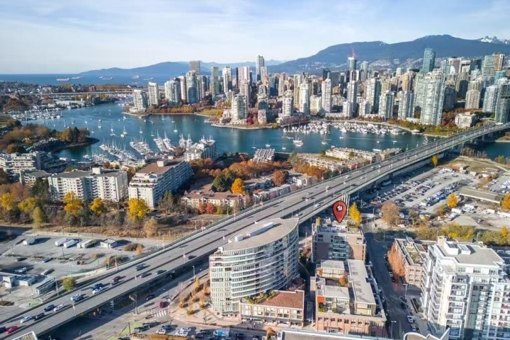 Photo 8 at 501 - 1919 Wylie Street, False Creek, Vancouver West