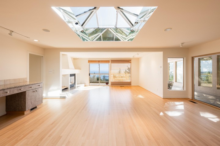 Photo 13 at 4060 Almondel Road, Bayridge, West Vancouver