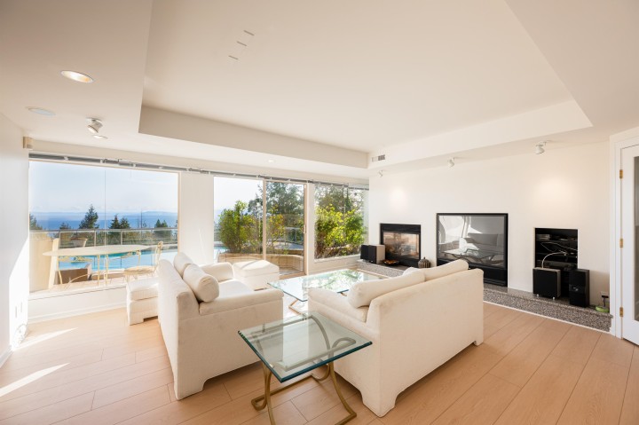 Photo 26 at 4060 Almondel Road, Bayridge, West Vancouver