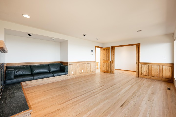 Photo 22 at 4060 Almondel Road, Bayridge, West Vancouver