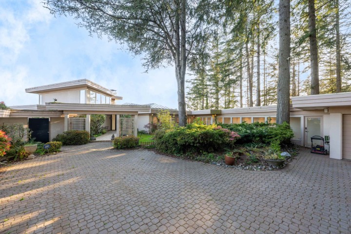 Photo 3 at 4060 Almondel Road, Bayridge, West Vancouver