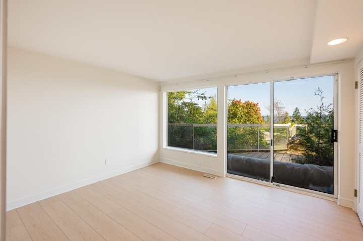 Photo 30 at 4060 Almondel Road, Bayridge, West Vancouver