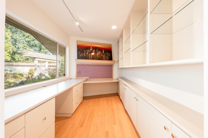 Photo 14 at 4060 Almondel Road, Bayridge, West Vancouver