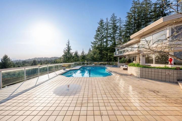 Photo 35 at 4060 Almondel Road, Bayridge, West Vancouver