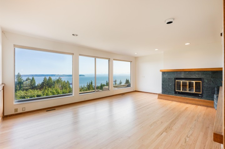 Photo 21 at 4060 Almondel Road, Bayridge, West Vancouver