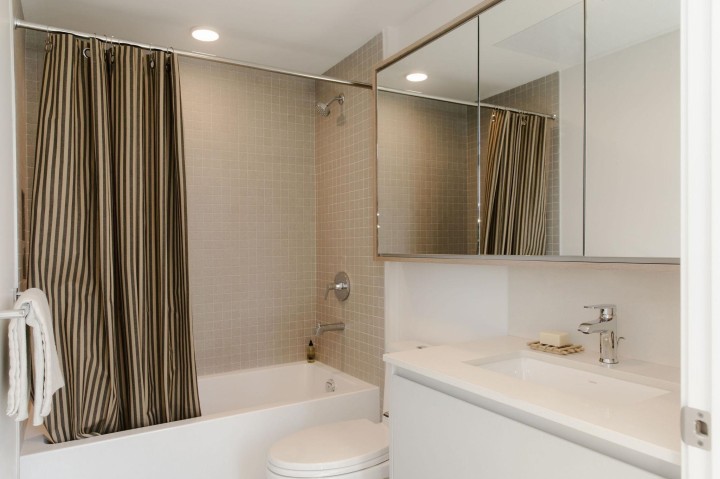 Photo 2 at 131 - 1012 W 47th Avenue, South Granville, Vancouver West