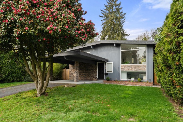 Photo 1 at 530 W 14th Street, Central Lonsdale, North Vancouver