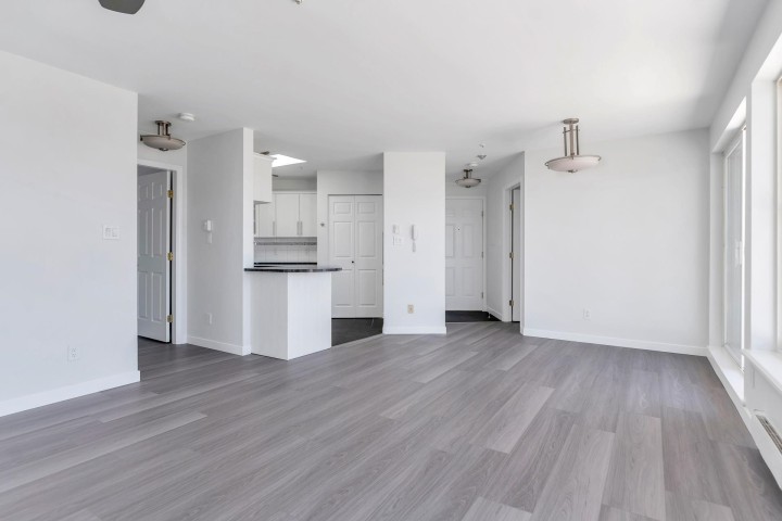 Photo 23 at 404 - 245 St. Davids Avenue, Lower Lonsdale, North Vancouver