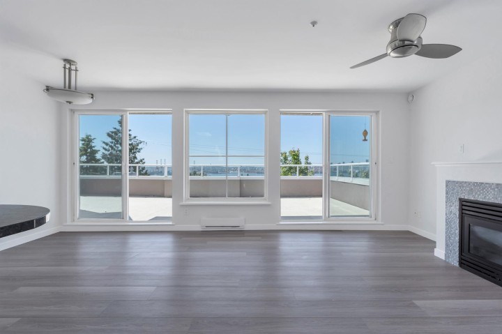 Photo 15 at 404 - 245 St. Davids Avenue, Lower Lonsdale, North Vancouver