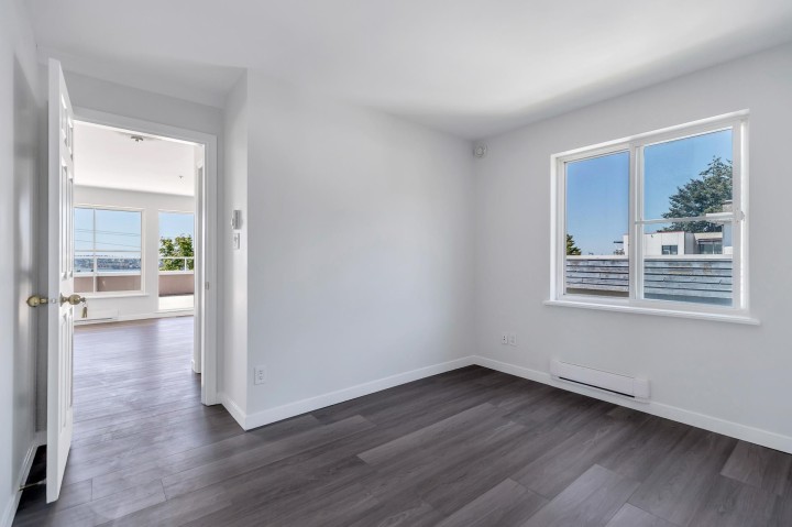 Photo 29 at 404 - 245 St. Davids Avenue, Lower Lonsdale, North Vancouver