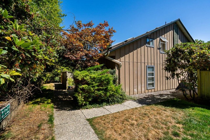 Photo 2 at 34 - 900 W 17th Street, Mosquito Creek, North Vancouver