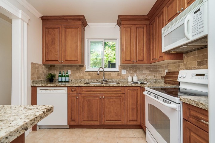 Photo 13 at 34 - 900 W 17th Street, Mosquito Creek, North Vancouver