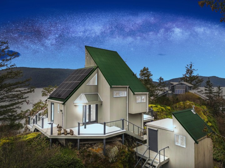 Photo 1 at 28 Passage Island, Passage Island, West Vancouver