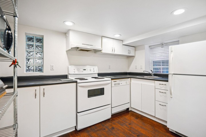 Photo 16 at 4533 W 8th Avenue, Point Grey, Vancouver West