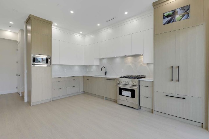 Photo 12 at 2 - 3251 E 44 Avenue, Killarney VE, Vancouver East