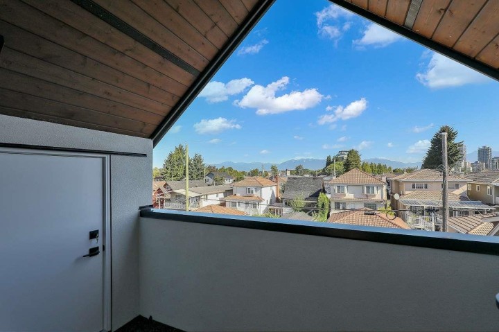 Photo 26 at 2 - 3251 E 44 Avenue, Killarney VE, Vancouver East