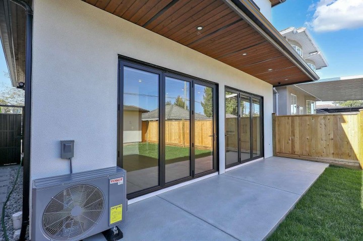 Photo 3 at 2 - 3251 E 44 Avenue, Killarney VE, Vancouver East