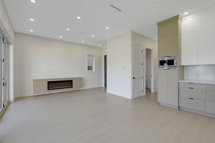 Photo 14 at 2 - 3251 E 44 Avenue, Killarney VE, Vancouver East