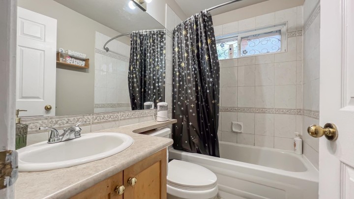 Photo 20 at 1553 Burrill Avenue, Lynn Valley, North Vancouver