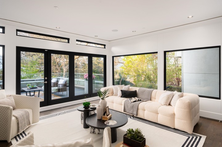 Photo 8 at 4524 W 1st Avenue, Point Grey, Vancouver West