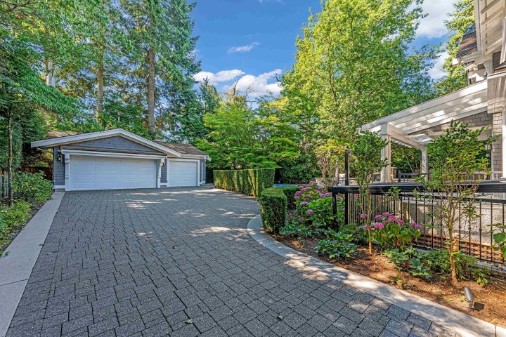 Photo 3 at 5530 Mcmaster Road, University VW, Vancouver West