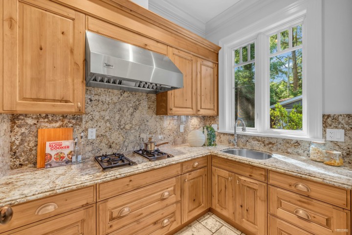 Photo 15 at 5530 Mcmaster Road, University VW, Vancouver West