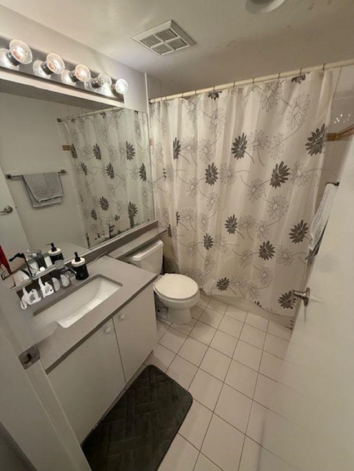 Photo 4 at 1401 - 1188 Howe Street, Downtown VW, Vancouver West