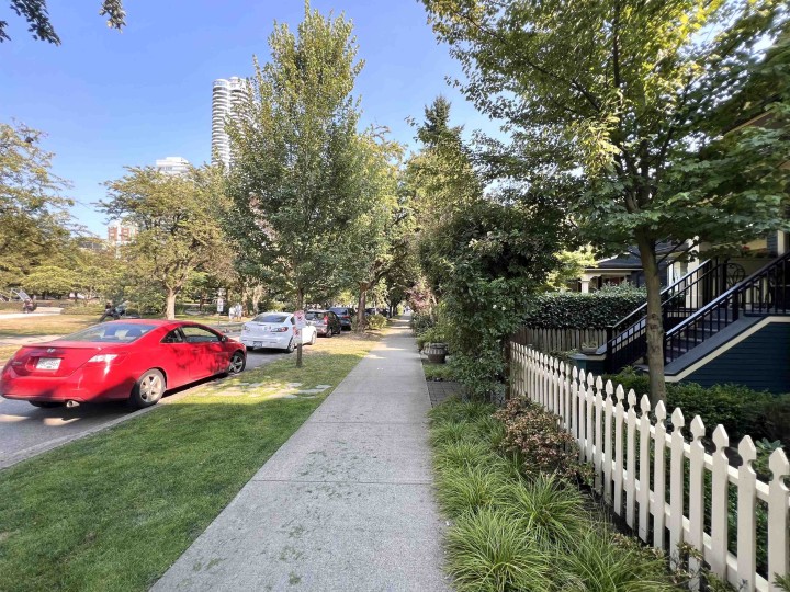 Photo 1 at 3 - 1150 Comox Street, West End VW, Vancouver West