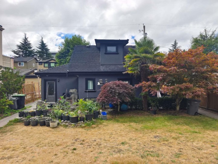 Photo 2 at 938 W 32nd Avenue, Cambie, Vancouver West