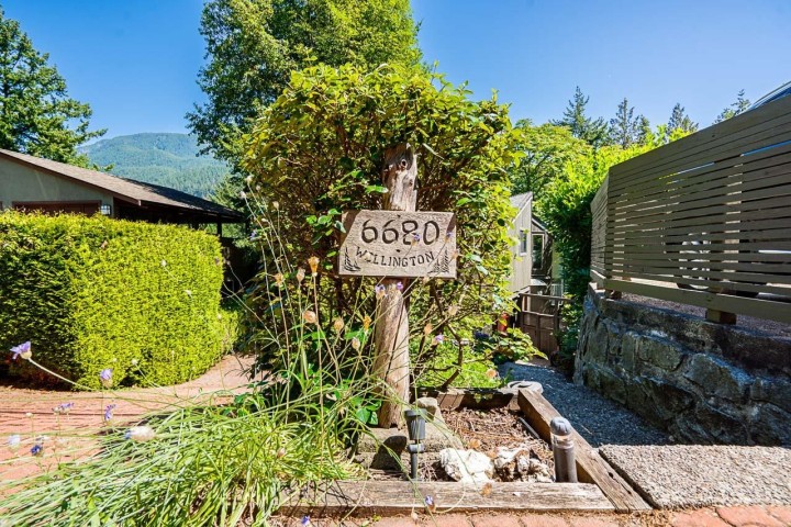 Photo 2 at 6680 Wellington Avenue, Horseshoe Bay WV, West Vancouver