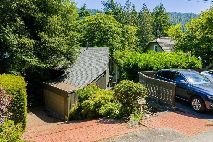 Photo 3 at 6680 Wellington Avenue, Horseshoe Bay WV, West Vancouver
