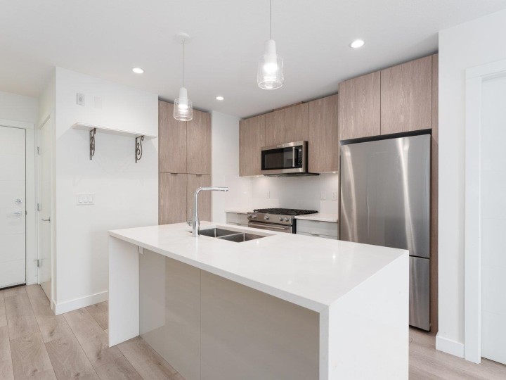 Photo 13 at 202 - 128 E 8th Street, Central Lonsdale, North Vancouver