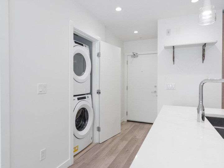 Photo 9 at 202 - 128 E 8th Street, Central Lonsdale, North Vancouver