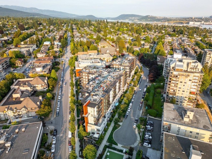 Photo 33 at 202 - 128 E 8th Street, Central Lonsdale, North Vancouver