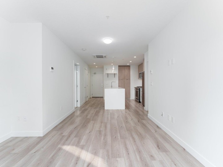 Photo 8 at 202 - 128 E 8th Street, Central Lonsdale, North Vancouver