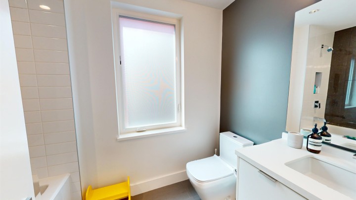 Photo 16 at 2073 E Pender Street, Hastings, Vancouver East