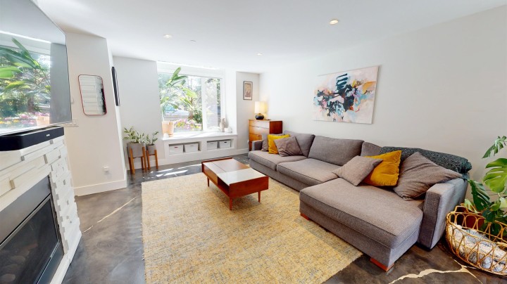 Photo 7 at 2073 E Pender Street, Hastings, Vancouver East