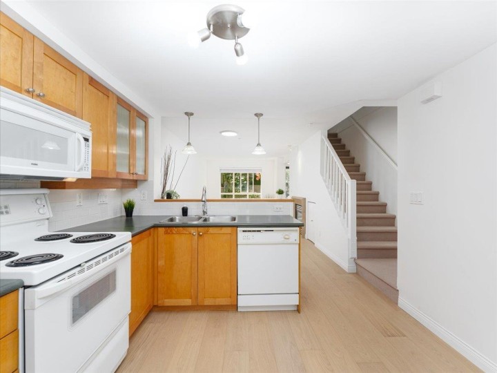 Photo 10 at 12 - 288 St. Davids Avenue, Lower Lonsdale, North Vancouver