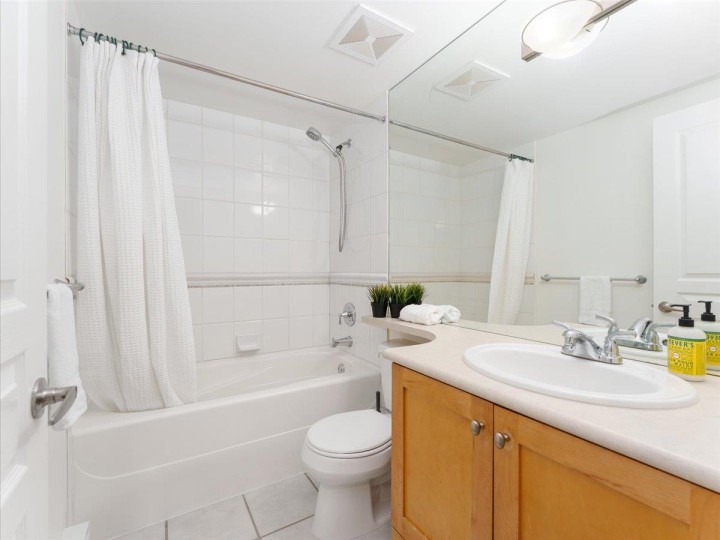 Photo 21 at 12 - 288 St. Davids Avenue, Lower Lonsdale, North Vancouver