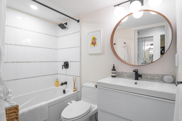 Photo 13 at 307 - 1345 Comox Street, West End VW, Vancouver West