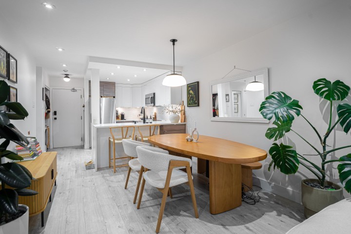 Photo 7 at 307 - 1345 Comox Street, West End VW, Vancouver West