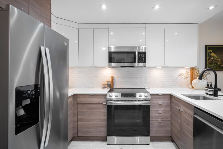 Photo 3 at 307 - 1345 Comox Street, West End VW, Vancouver West