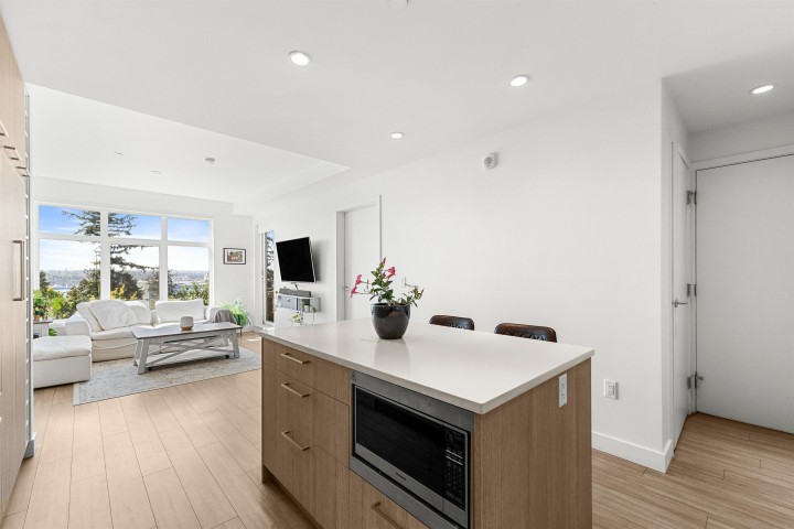 Photo 2 at 407 - 733 E 3rd Street, Queensbury, North Vancouver