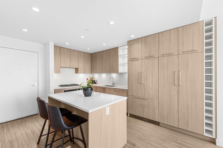 Photo 4 at 407 - 733 E 3rd Street, Queensbury, North Vancouver