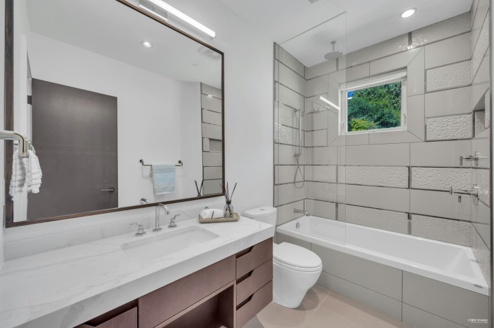 Photo 30 at 2101 Union Court, Panorama Village, West Vancouver